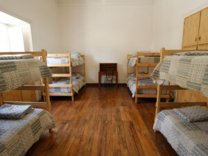 Habitación compartida mixta de 8 camas